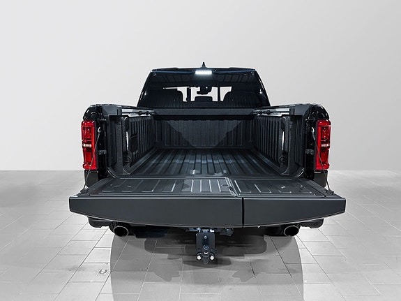 Dodge RAM 1500 2 of 5