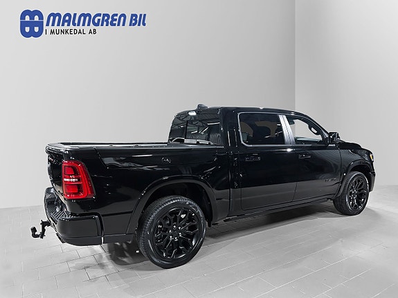 Dodge RAM 1500 3 of 5