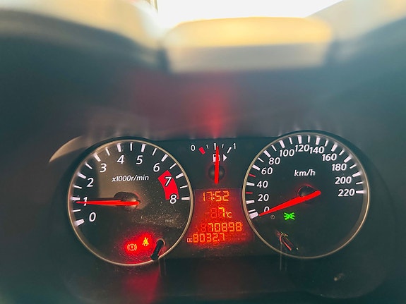 Nissan Note 17 of 19
