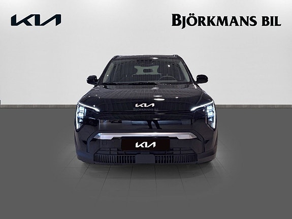 Kia EV3 2 of 24