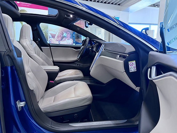 Tesla Model S 3 of 18