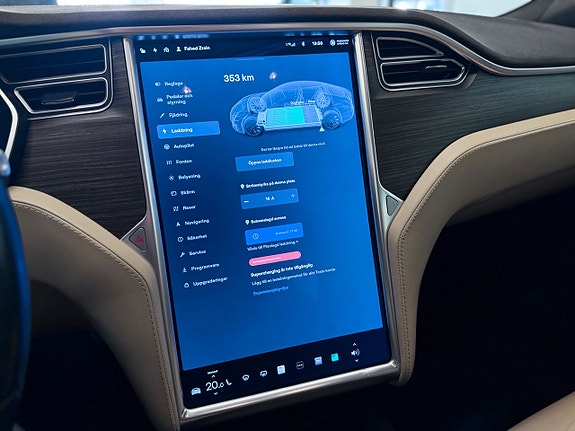 Tesla Model S 11 of 18