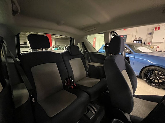 Peugeot 1007 12 of 12