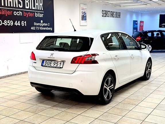 Peugeot 308 4 of 5