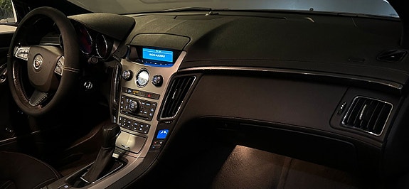 Cadillac CTS 17 of 20
