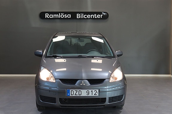 Mitsubishi Colt 4 of 17
