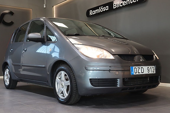 Mitsubishi Colt 15 of 17