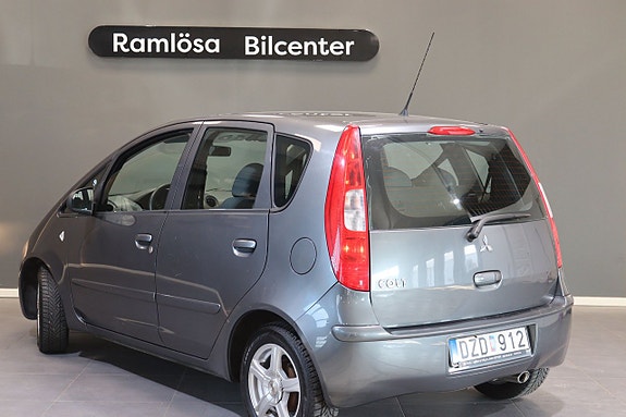 Mitsubishi Colt 8 of 17