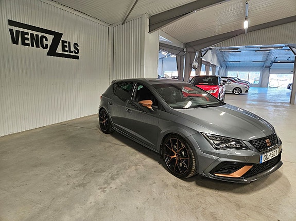 Seat Leon 2 of 5