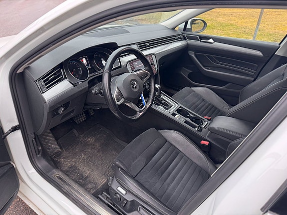 Volkswagen Passat 8 of 10