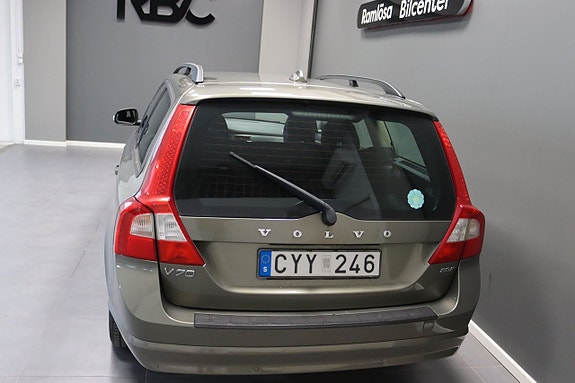 Volvo V70 14 of 25
