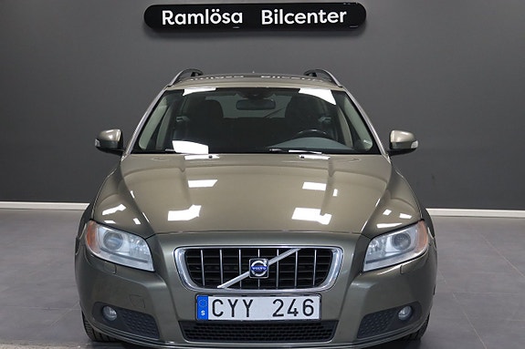 Volvo V70 4 of 25
