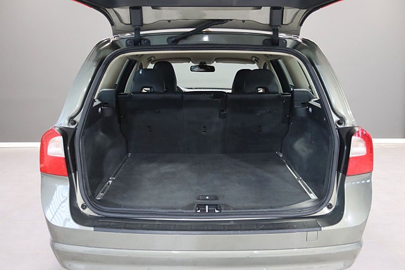 Volvo V70 13 of 25