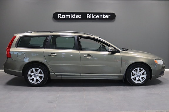 Volvo V70 3 of 25