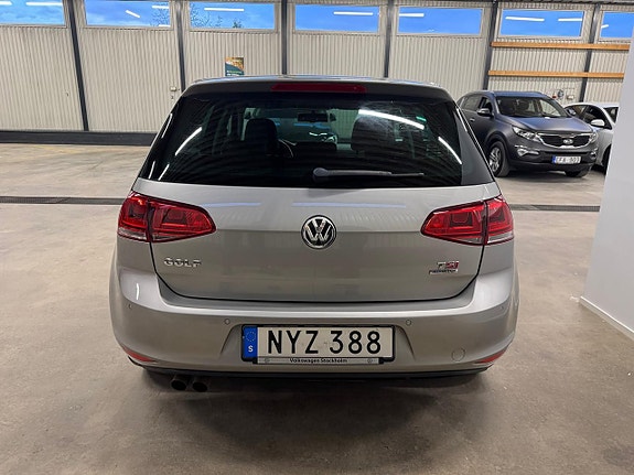 Volkswagen Golf VII 5 of 14