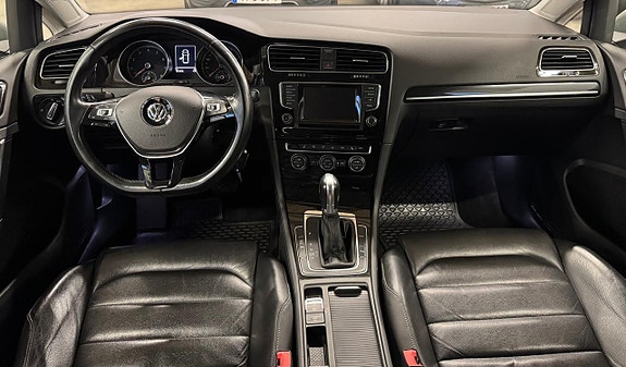 Volkswagen Golf VII 7 of 14