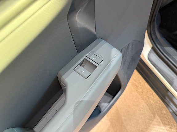 Kia EV3 8 of 13
