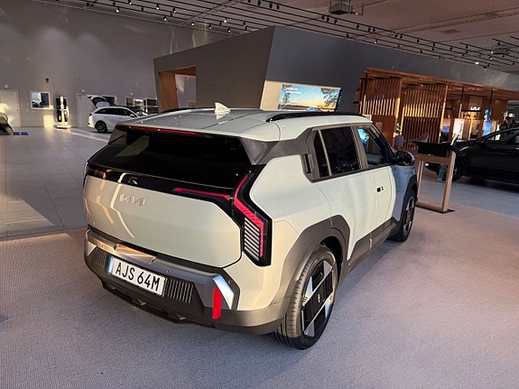 Kia EV3 3 of 13