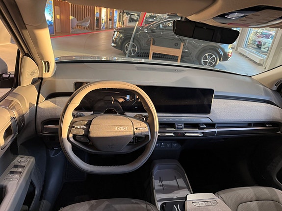 Kia EV3 7 of 13