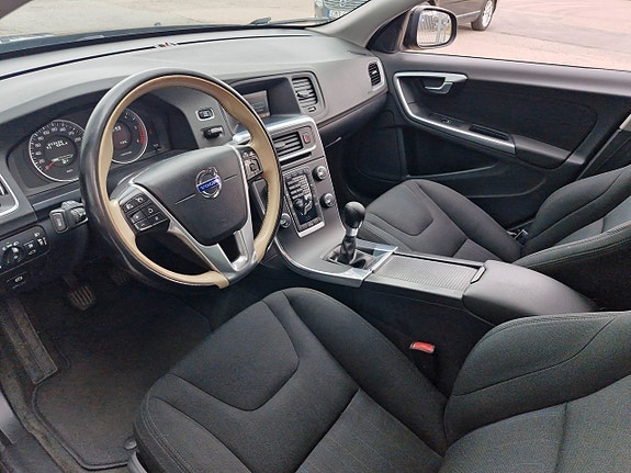 Volvo S60 5 of 5