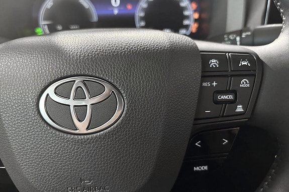 Toyota C-HR 17 of 21