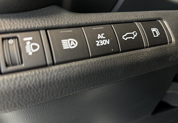 Toyota C-HR 19 of 21