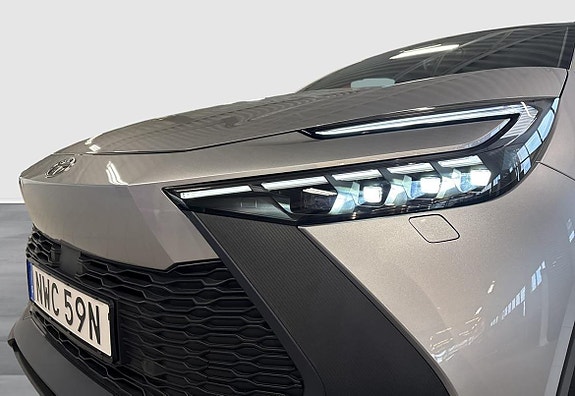 Toyota C-HR 3 of 21