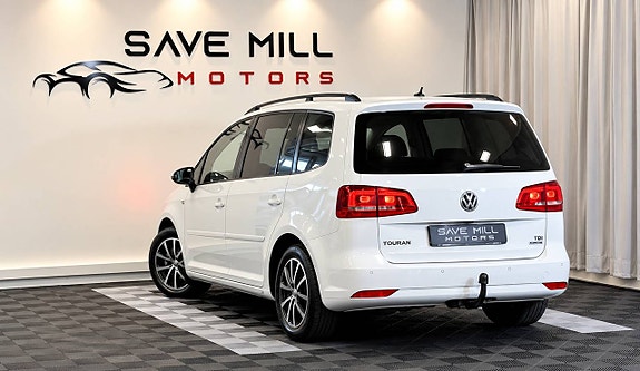 Volkswagen Touran 4 of 13