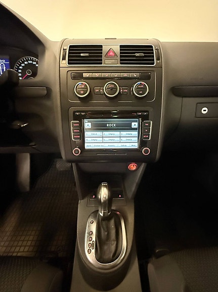 Volkswagen Touran 11 of 13