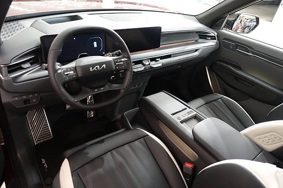 Kia EV9 4 of 24