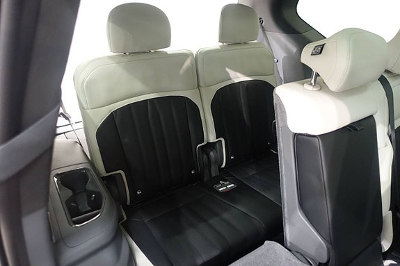 Kia EV9 12 of 24