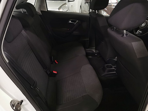 Volkswagen Polo 12 of 16