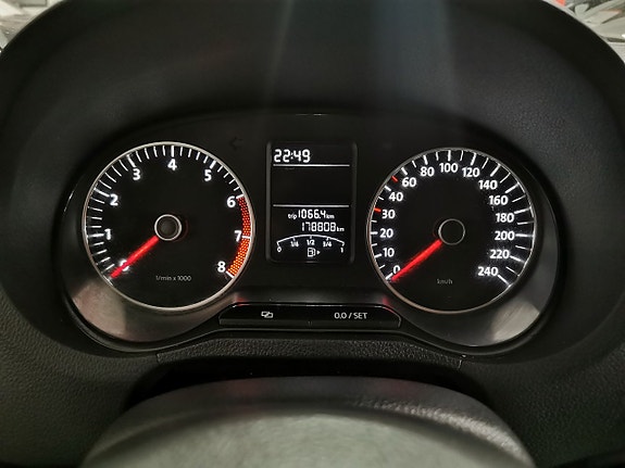 Volkswagen Polo 13 of 16