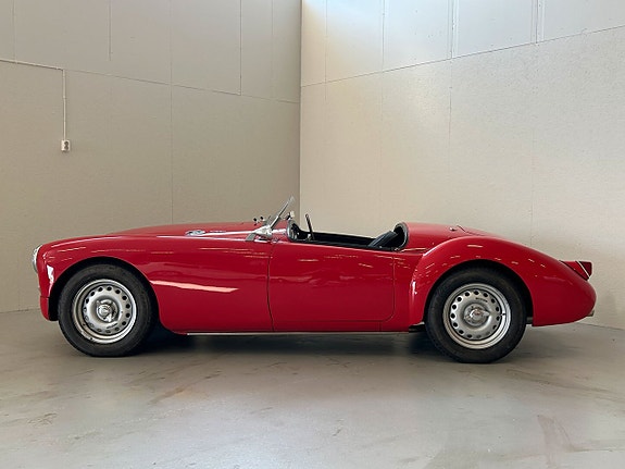 MG M 10 of 29