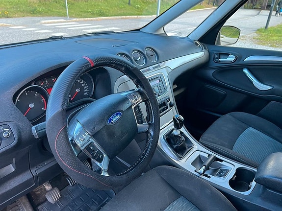 Ford Galaxy 8 of 10