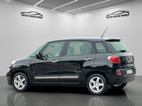 Fiat 500L 7 of 21