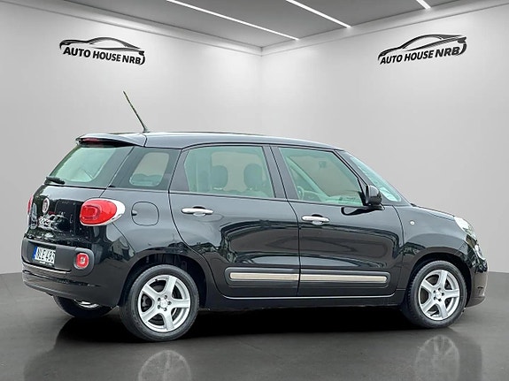 Fiat 500L 10 of 21