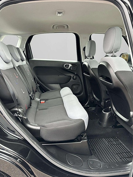 Fiat 500L 19 of 21