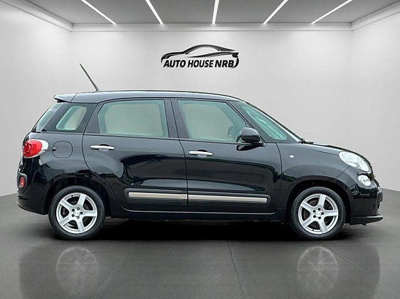 Fiat 500L 11 of 21
