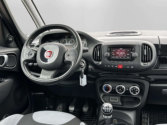 Fiat 500L 15 of 21