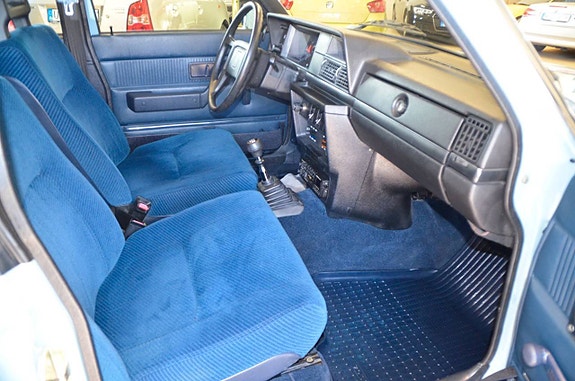 Volvo 244 13 of 23