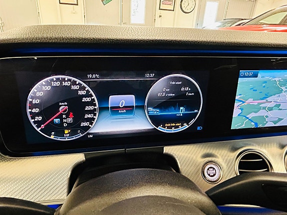 Mercedes-Benz E200 d 23 of 30