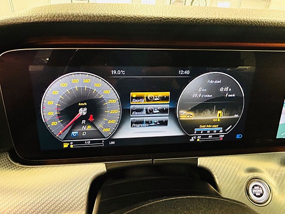Mercedes-Benz E200 d 26 of 30