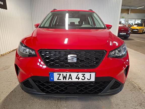 Seat Arona 8 of 21