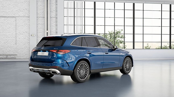 Mercedes-Benz GLC300 e 4 of 5
