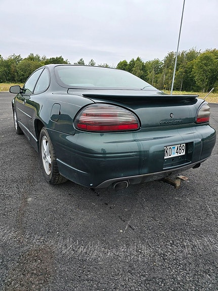 Pontiac Grand Prix 4 of 5