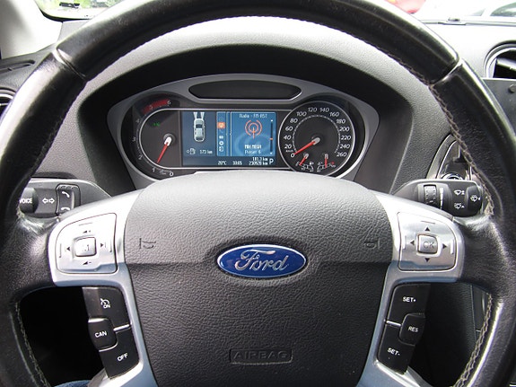 Ford Mondeo 13 of 20