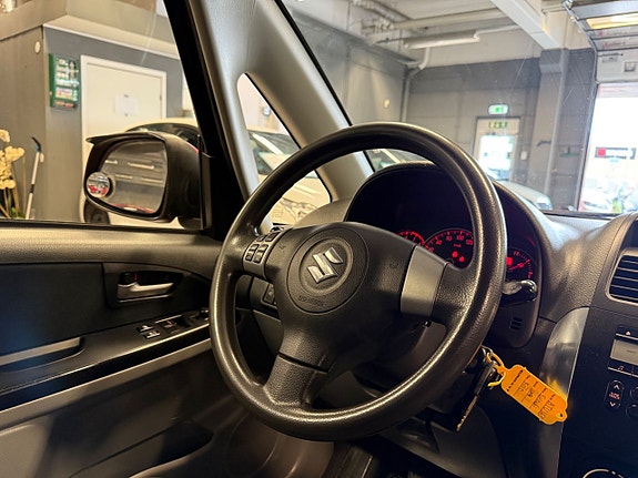 Suzuki SX4 17 of 20
