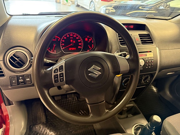 Suzuki SX4 11 of 20
