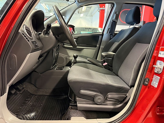 Suzuki SX4 12 of 20